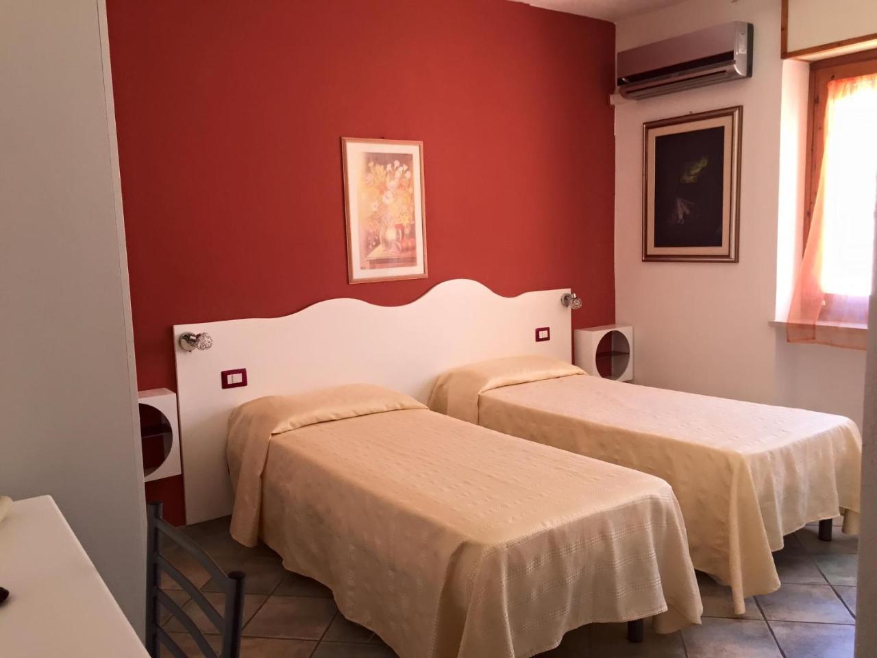Hotel Sandalion Санта-Тереза-Галлура Экстерьер фото